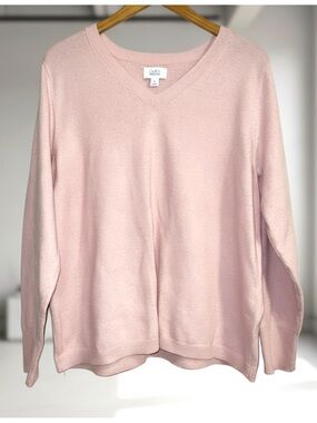 💜 Croft & Barrow Light Pink V-Neck Sweater • EUC • 25" p2p, 27" length